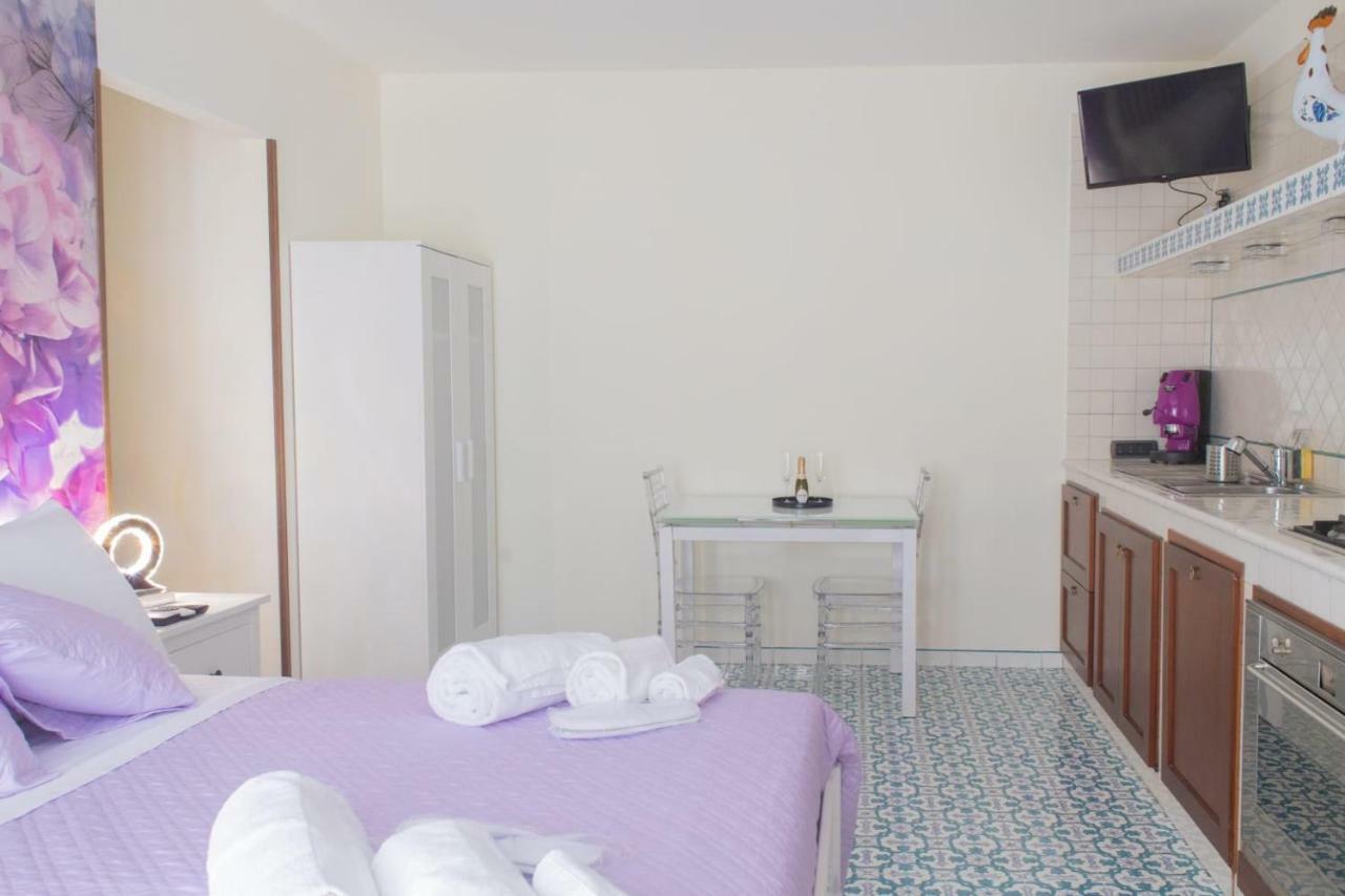 Bed Boutique Colors Guest house