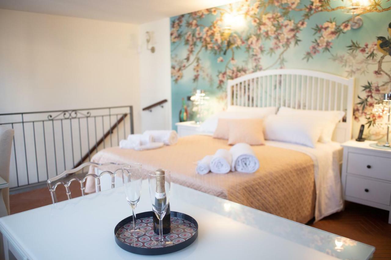 Gasthof Bed Boutique Colors Neapel