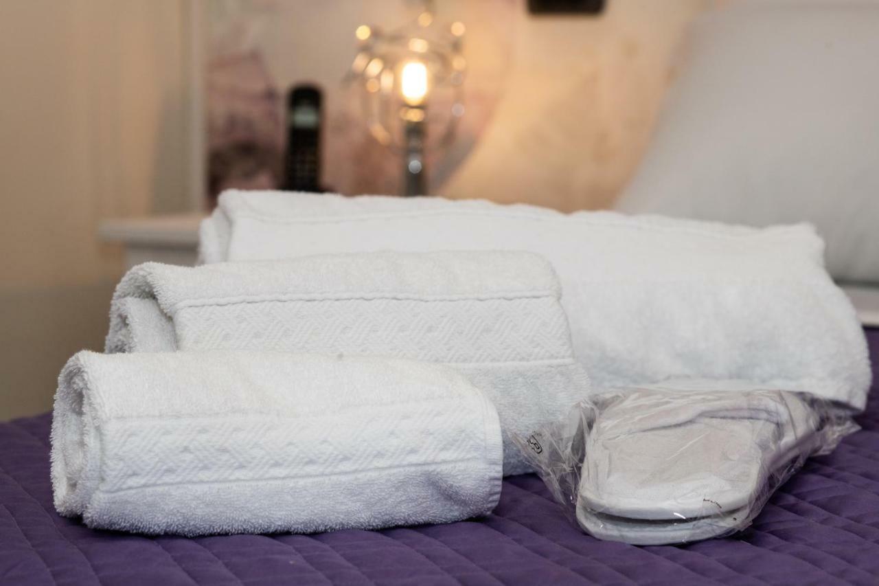 Bed Boutique Colors Guest house Naples